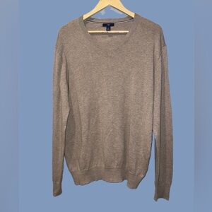 Gap Men's V-Neck Sweater in Taupe